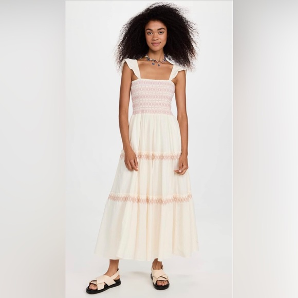 Madewell Dresses & Skirts - Madewell Smocked Tiered Midi Dress